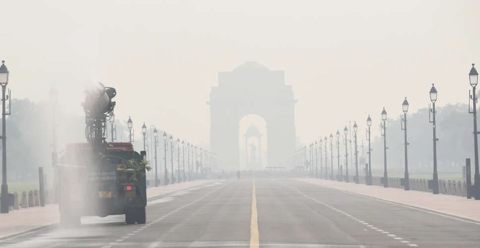 दिल्ली में स्मॉग संकट: आप और भाजपा के बीच राजनीतिक संघर्ष तेज