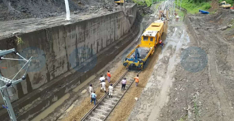 असम में भूस्खलन के बाद ट्रेन सेवाओं की बहाली से मिली राहत