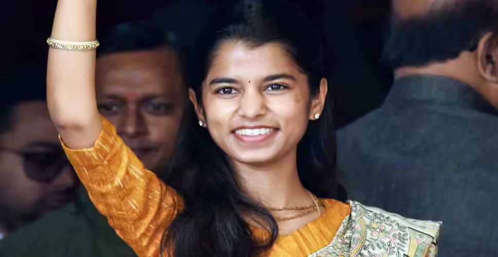 महिला आरक्षण बिल पर बीजेपी विधायक मैथिली ठाकुर की तीखी प्रतिक्रिया