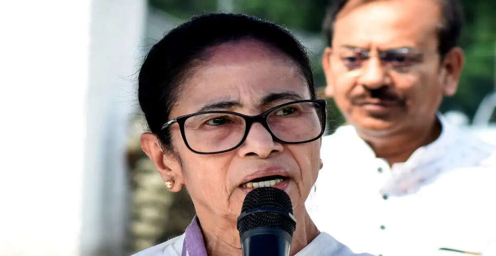 पश्चिम बंगाल में TMC के भीतर बगावत की स्थिति, ममता बनर्जी की बैठक में कम प्रतिनिधित्व
