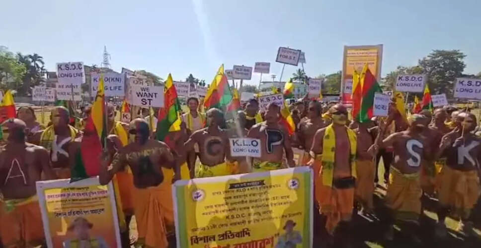 कोच राजबंशी समुदाय का बड़ा प्रदर्शन, सरकार से मांगे पूरी करने की अपील