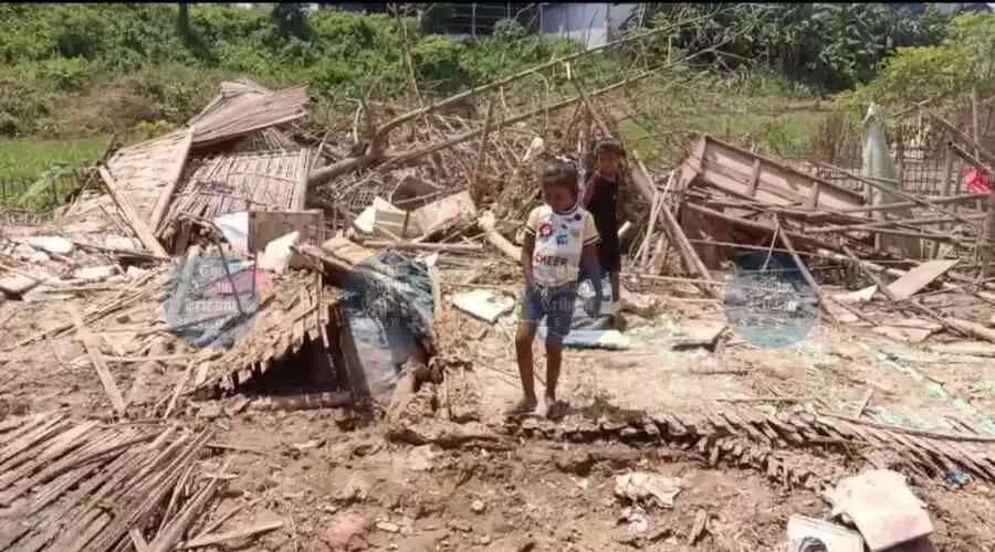 असम में बाढ़ प्रभावित परिवारों के लिए राहत की कमी और पुनर्निर्माण की चुनौतियाँ