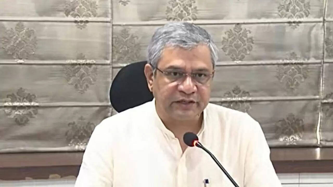 भारत में इलेक्ट्रॉनिक्स मैन्युफैक्चरिंग स्कीम से रोजगार के नए अवसर