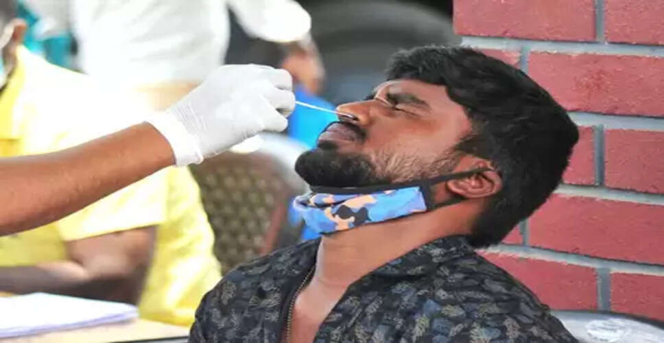 गुजरात: कोरोना को लेकर स्वास्थ्य मंत्री ने लोगों को किया आश्वस्त, बोले- 'घबराइए मत, हालात पूरी तरह नियंत्रित '