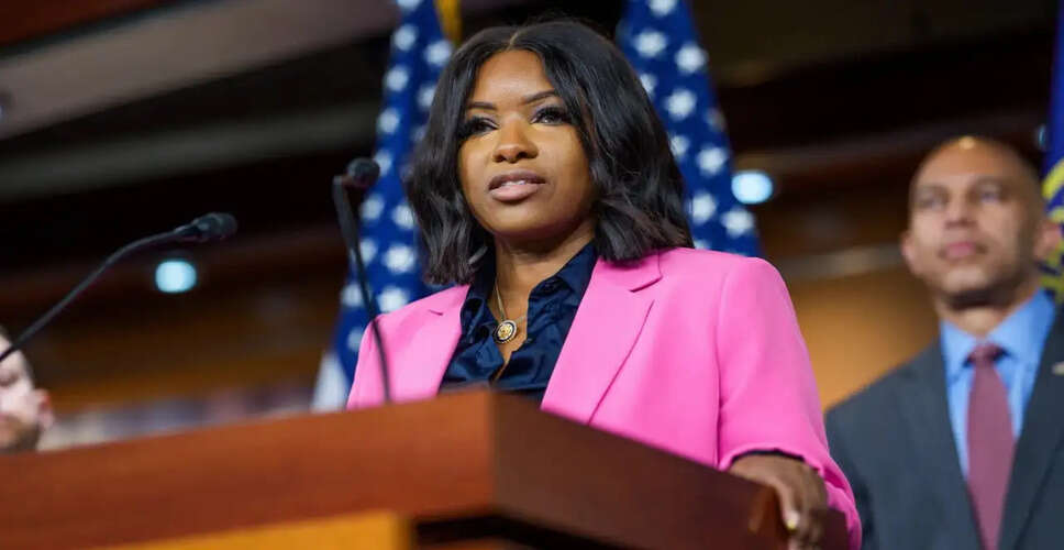 डालास में पुलिस मुठभेड़ में सुरक्षा गार्ड की मौत