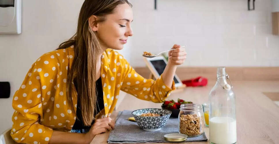 सुबह खाली पेट क्या खाना चाहिए? जानें विशेषज्ञों की सलाह