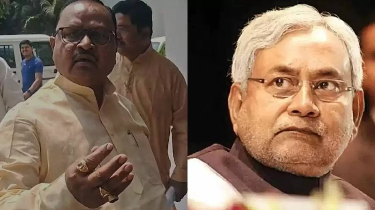 बिहार चुनाव से पहले जेडीयू को बड़ा झटका, विधायक गोपाल मंडल ने आरजेडी जॉइन किया