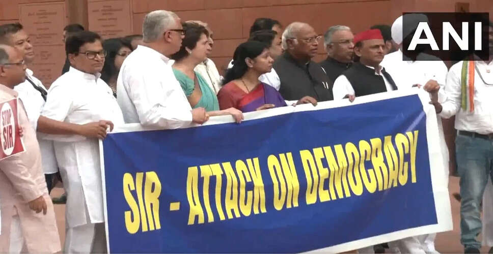 राहुल गांधी का बिहार में मतदाता सूची पुनरीक्षण के खिलाफ संसद में विरोध