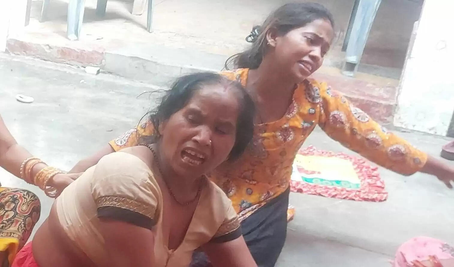 हरदोई में शादी की बरात में कार पलटी, छह लोगों की हुई मौत