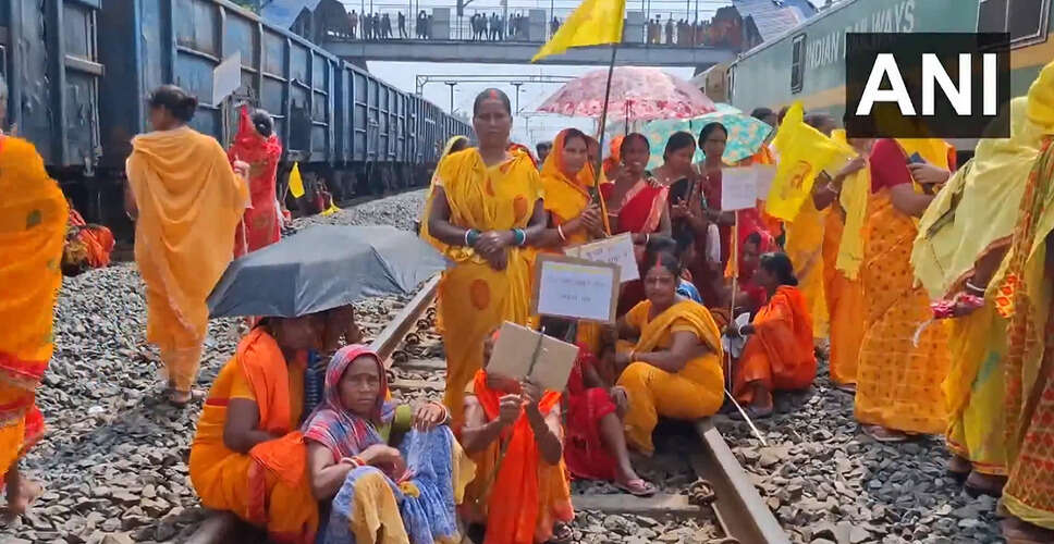 हज़ारीबाग़ में कुर्मी समुदाय का रेल रोको आंदोलन, यात्रियों में हड़कंप