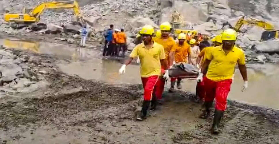 ओडिशा में पत्थर खदान में गिरने से दो श्रमिकों की मौत