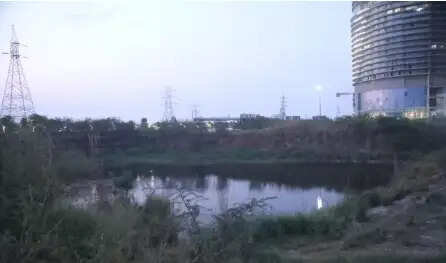 नोएडा में छात्र की मौत: प्रशासन की लापरवाही पर उठे सवाल