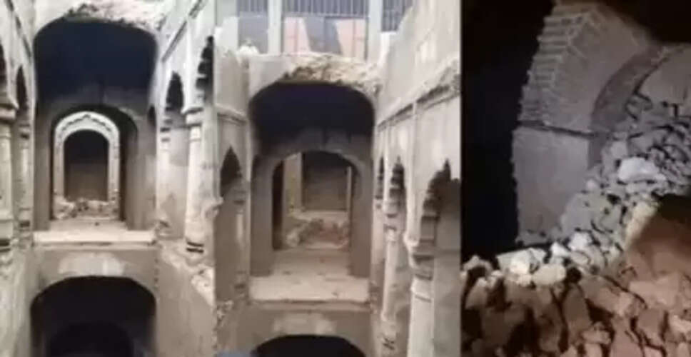 संभल में प्राचीन बावड़ी की खुदाई में खतरनाक घटनाएं, एएसआई ने रोका काम