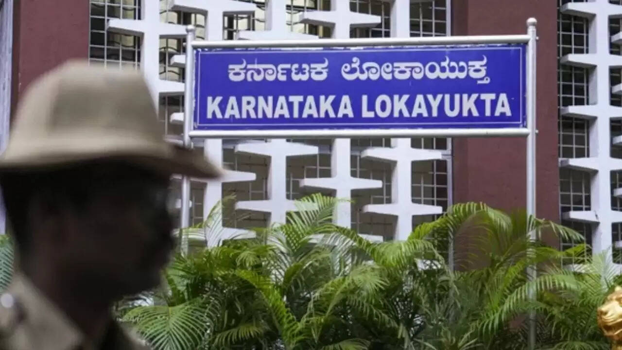 कर्नाटक में मंत्री जमीर अहमद के सचिव के ठिकानों पर लोकायुक्त की छापेमारी