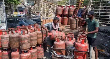 राज्य में पेट्रोलियम उत्पादों की कोई कमी नहीं, खाद्य आयुक्त का बयान