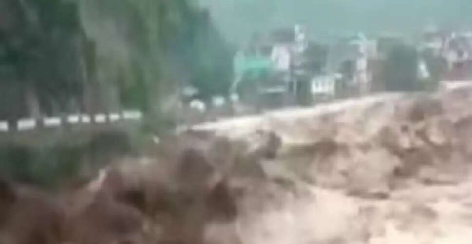 जम्मू-कश्मीर के किश्तवाड़ में बादल फटने से आई बाढ़, बचाव कार्य जारी