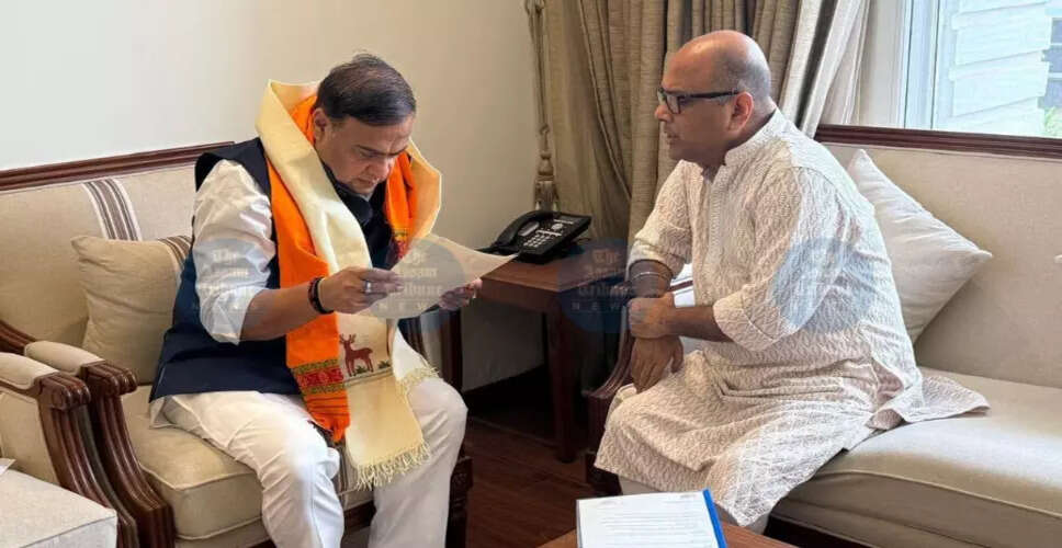 सिलचर में सड़कों की स्थिति को सुधारने की मांग, मुख्यमंत्री से MLA की अपील