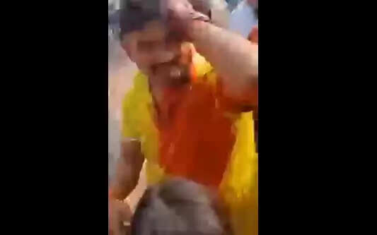 मुरैना रेलवे स्टेशन पर तलवार से हमला: एक यात्री गंभीर घायल