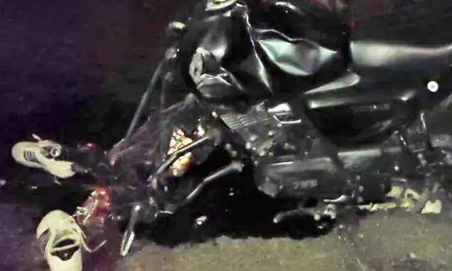 कटिहार में ट्रक दुर्घटना में तीन युवकों की मौत, परिवार में छाया मातम