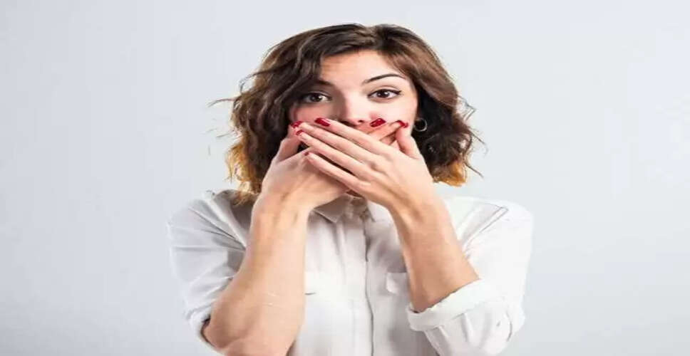 हिचकी: कारण, लक्षण और घरेलू उपाय