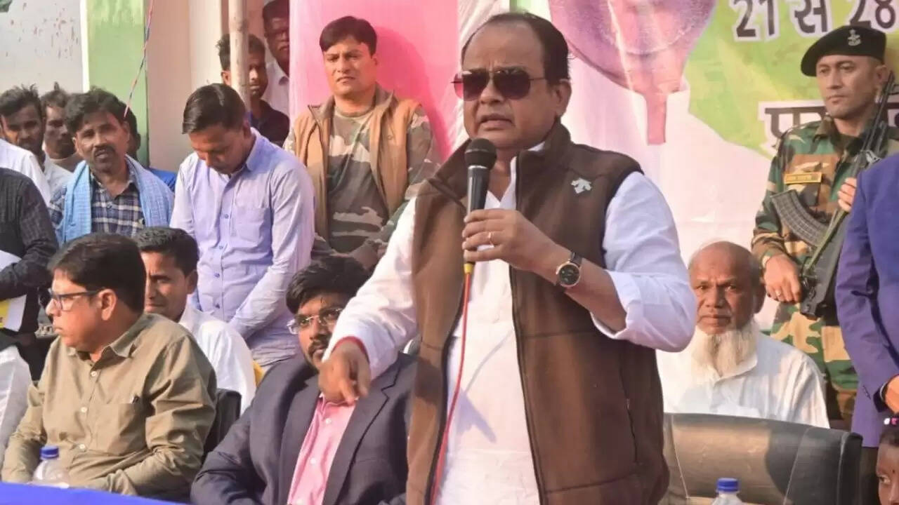 झारखंड के मंत्री इरफान अंसारी का विवादास्पद बयान, वोटर लिस्ट में काट-छांट का आरोप