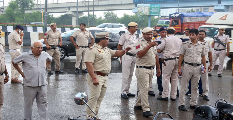 दिल्ली में रोडरेज की घटनाएं: तीन लोग गंभीर रूप से घायल