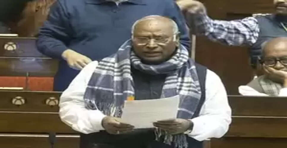 तकरीरों या डुबकी लगाने से पेट नहीं भरता : मल्लिकार्जुन खड़गे