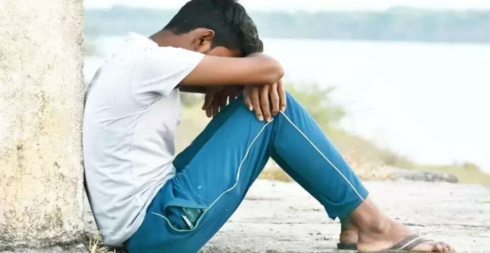 पिता के अफेयर से दुखी बेटे की कहानी: एक भावनात्मक संघर्ष