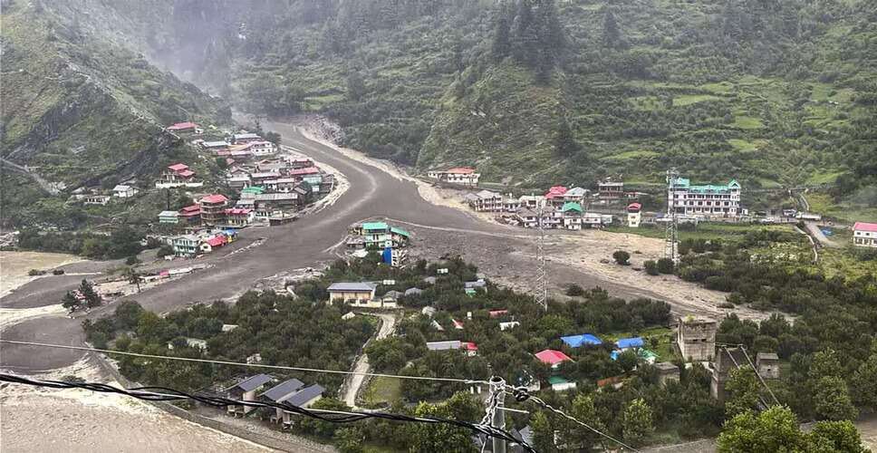 उत्तराखंड में बाढ़: 150 लोगों का बचाव, 11 सैनिक लापता
