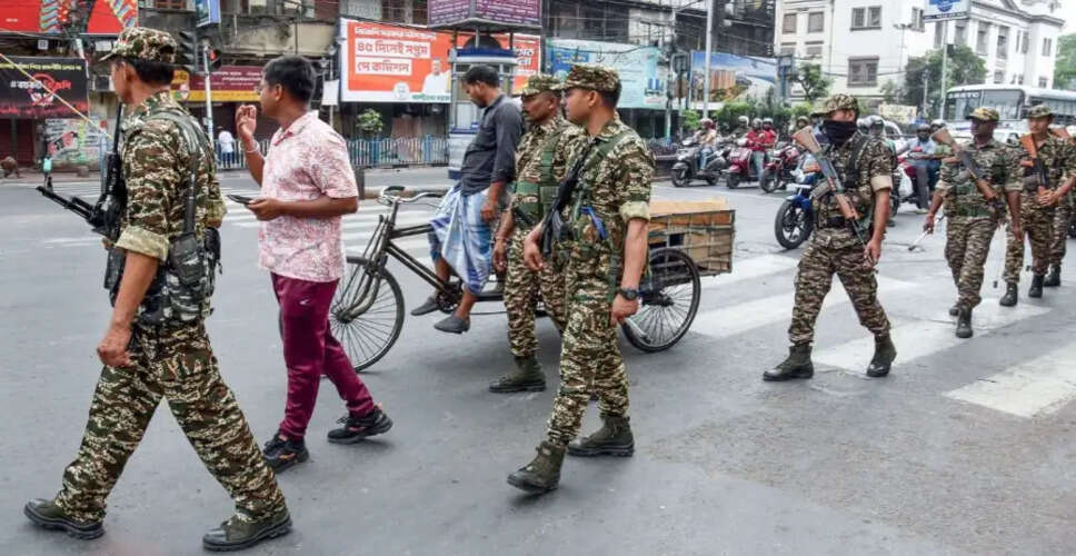 पश्चिम बंगाल चुनाव में बुजुर्ग मतदाताओं के लिए विवादित ड्रेस कोड