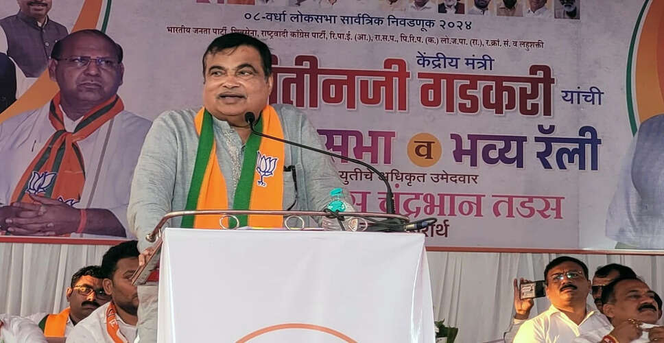 गडकरी ने इथेनॉल मिश्रित ईंधन पर लॉबिंग का आरोप लगाया