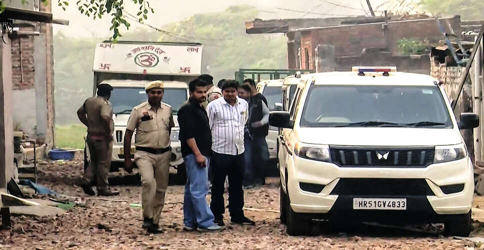 फरीदाबाद में विस्फोटक बरामदगी के बाद डॉक्टर का परिवार आतंकवाद के आरोपों से अनभिज्ञ