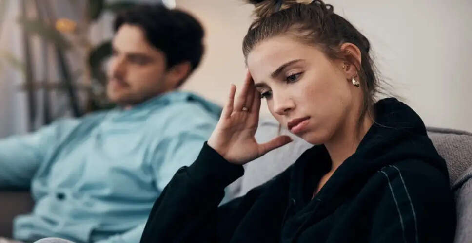 शारीरिक संबंधों में कमी: जानें इसके कारण और समाधान