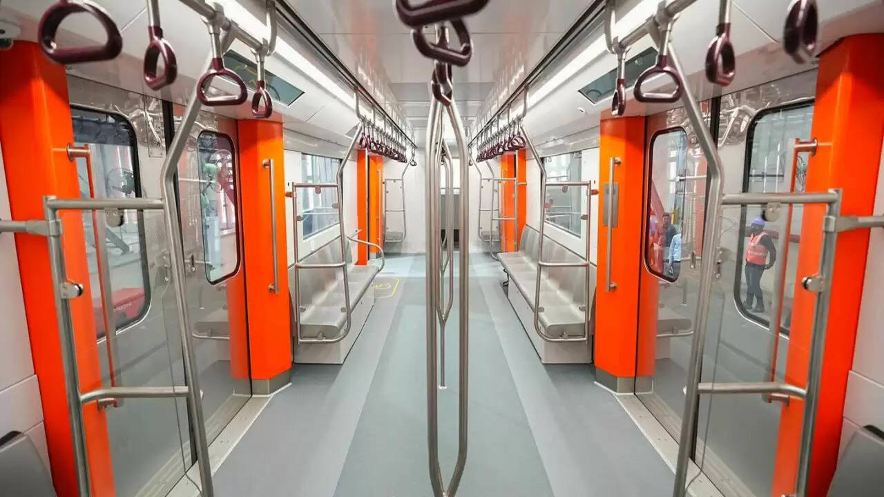 दिल्ली मेट्रो: लाल किला स्टेशन के गेट फिर से खोले गए