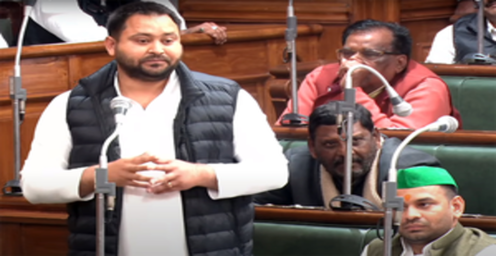बिहार में राजद के तीन विधायकों ने बदला पाला, भड़के तेजस्वी