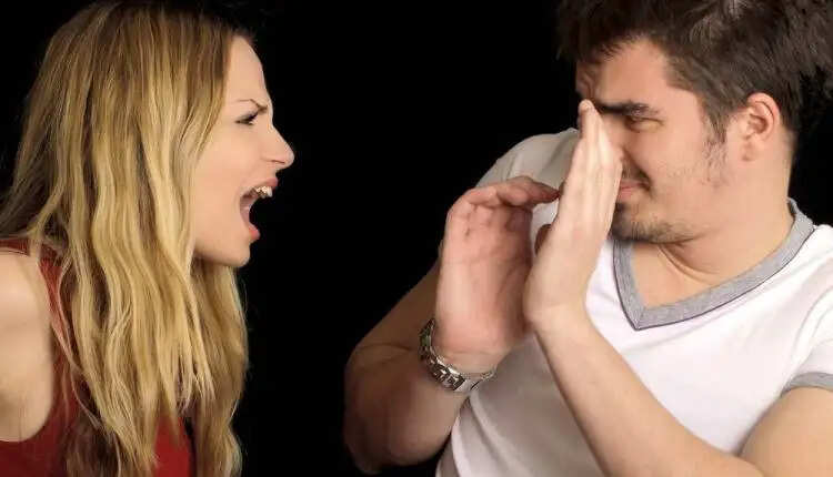 लड़कियों को नापसंद लड़कों की आदतें: जानें क्या हैं वो
