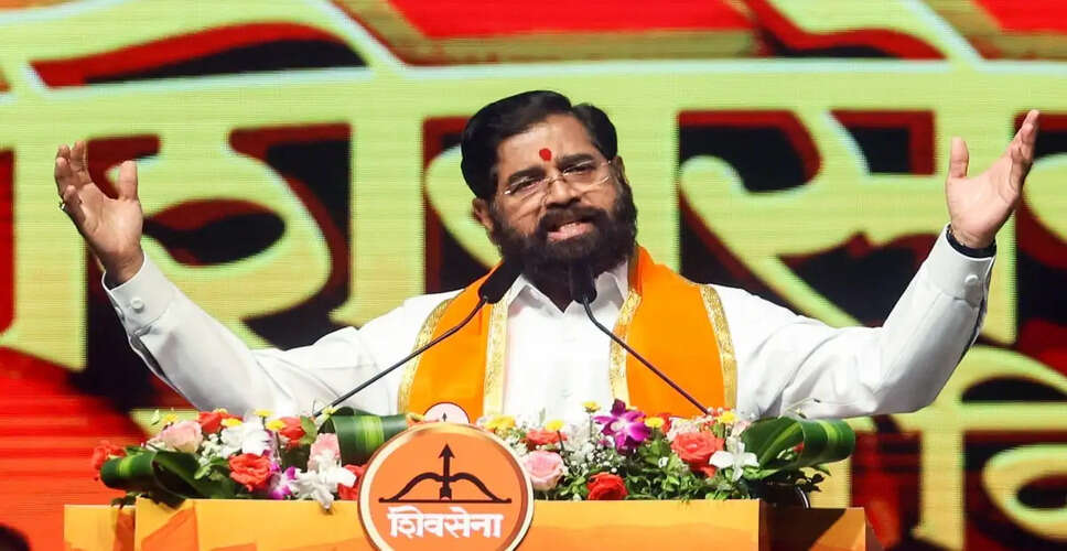 महाराष्ट्र की राजनीति में बड़ा उलटफेर: शिवसेना के 6 सांसदों ने बदला पाला