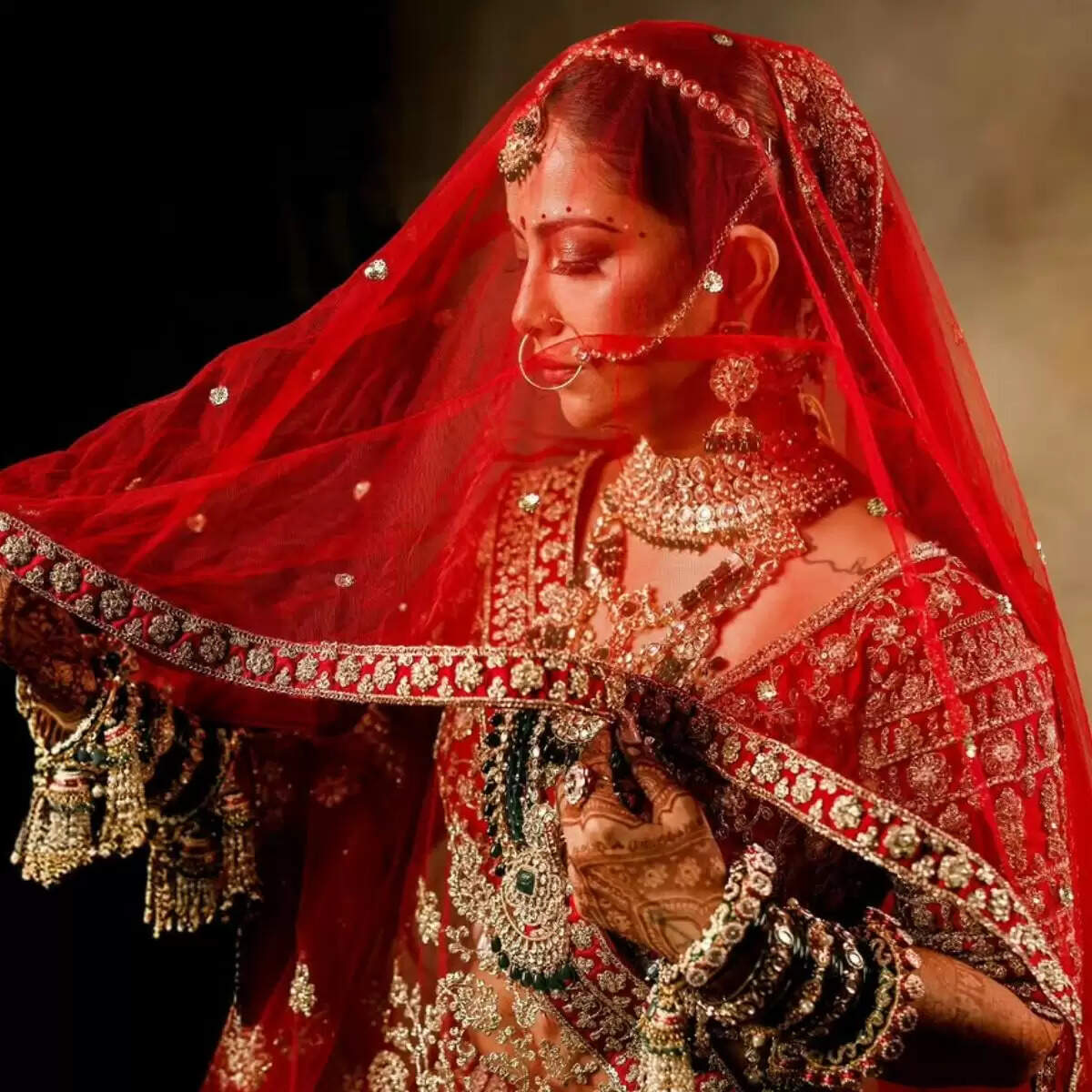 अविका गौर ने मिलिंद चंदवानी से की शादी, टीवी पर बिखेरा प्यार