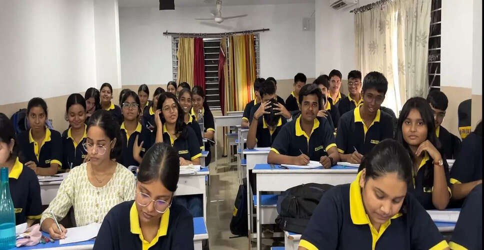 कक्षा 12 के छात्रों के लिए बोर्ड और JEE/NEET की तैयारी के स्मार्ट तरीके