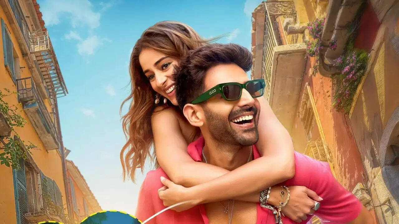 कार्तिक आर्यन और अनन्या पांडे की नई फिल्म का मोशन पोस्टर जारी, क्रिसमस पर होगी रिलीज