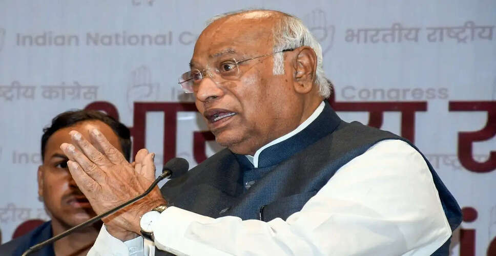 कांग्रेस ने पश्चिम बंगाल चुनाव के लिए घोषणापत्र जारी किया, मोदी और ममता पर साधा निशाना