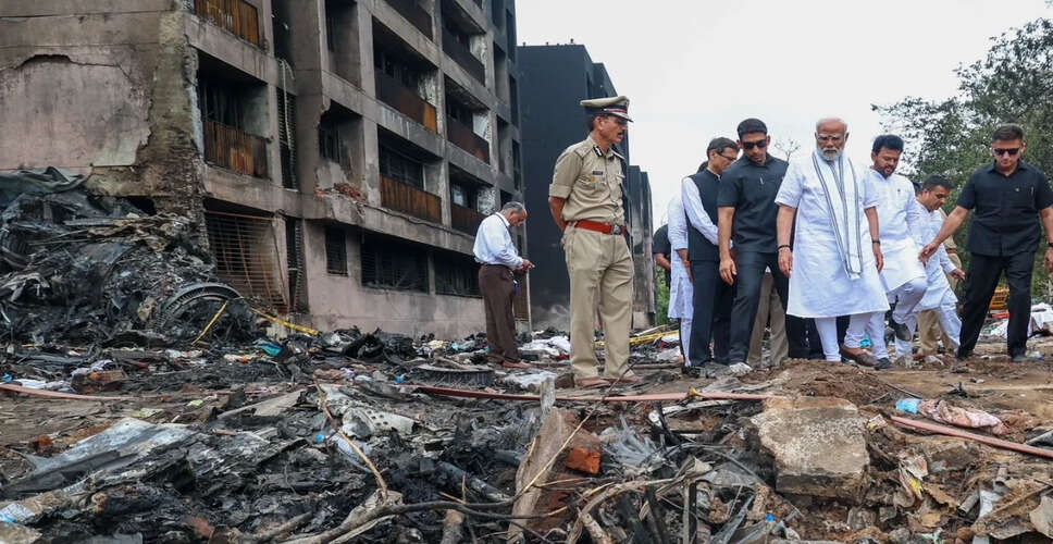 अहमदाबाद में बोइंग 787-8 विमान दुर्घटना: जांच और सुरक्षा प्रोटोकॉल पर बैठक