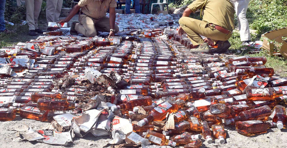 झारखंड में 90 लाख रुपये की अवैध शराब के साथ ट्रक पकड़ा गया