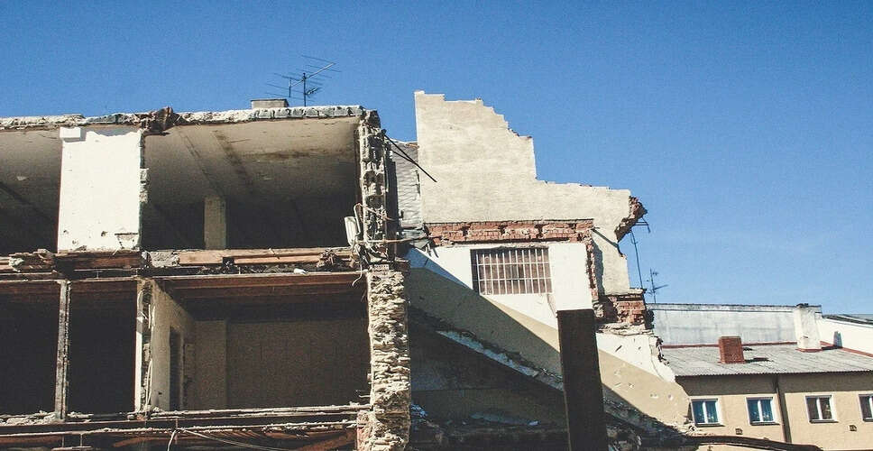 गाजियाबाद में इमारत का छज्जा गिरने से सब्जी विक्रेता की मौत, एक घायल