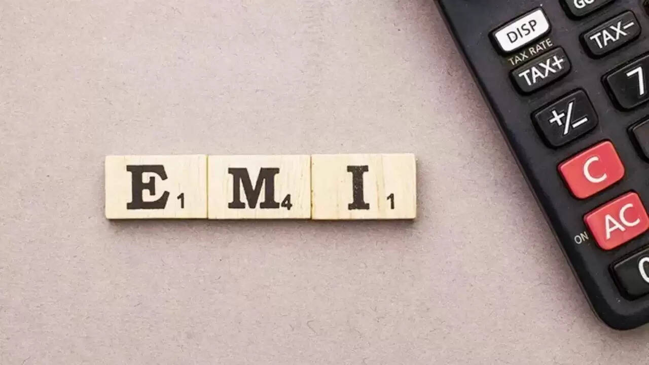 आरबीआई गवर्नर के संकेत: दिसंबर में लोन EMI में कमी की संभावना