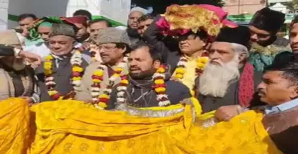 गरीब नवाज के 813वें उर्स पर केजरीवाल, आतिशी और वीके सक्सेना की चादर पेश, देश के लिए मांगी दुआ