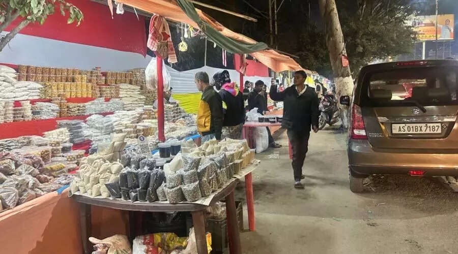 गुवाहाटी में माघ बिहू की खरीदारी का उत्सव