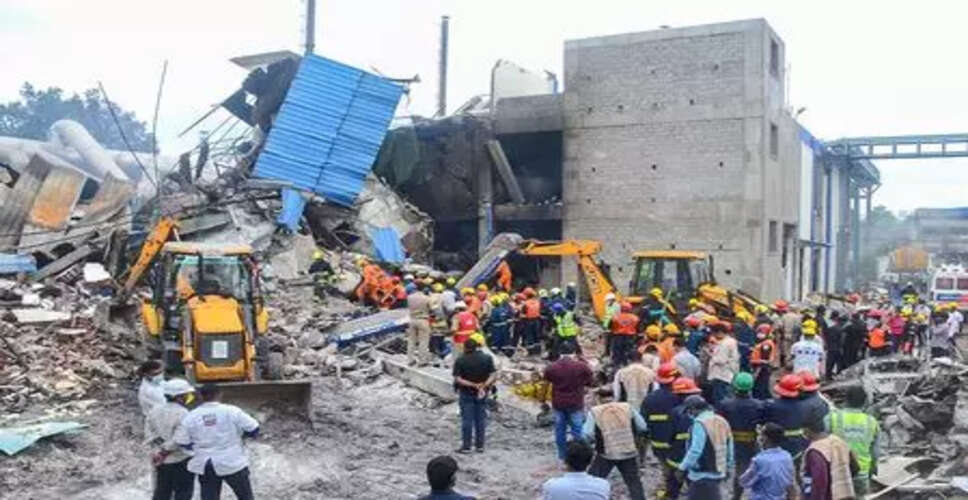 हैदराबाद में औषधि इकाई में विस्फोट: 13 श्रमिक लापता, राहत कार्य जारी