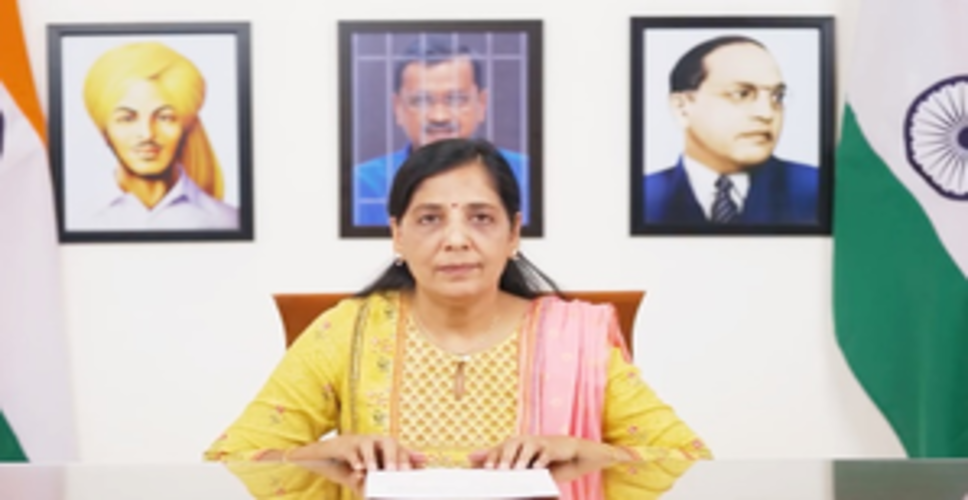 सीएम केजरीवाल का आप विधायकों के नाम संदेश, सुनीता केजरीवाल बोलीं, 'हर रोज करें क्षेत्र का दौरा'