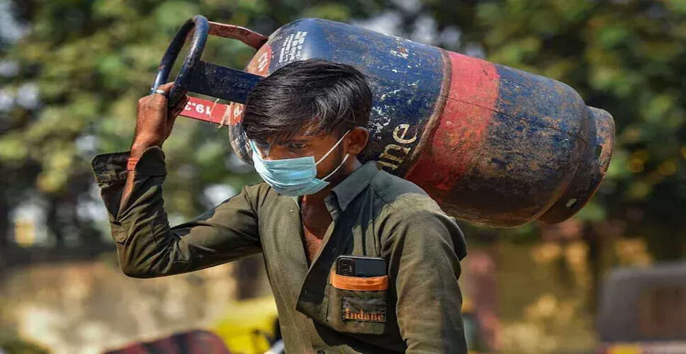 व्यावसायिक LPG की कीमत में अभूतपूर्व वृद्धि, अब 3,071.5 रुपये प्रति सिलेंडर